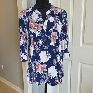 Vera Rose Women's Medium Fenime Large Floral Navy and Mauve Women's Top